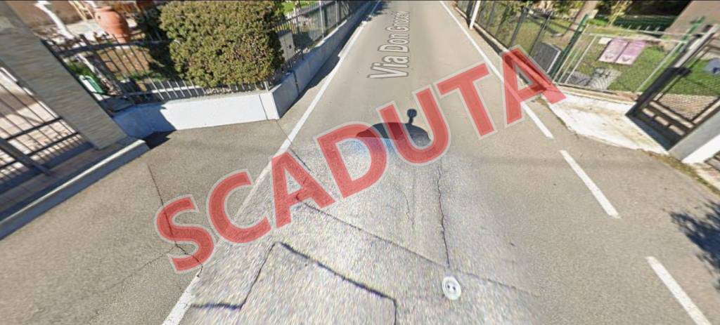 locale commerciale in vendita a Castel Rozzone