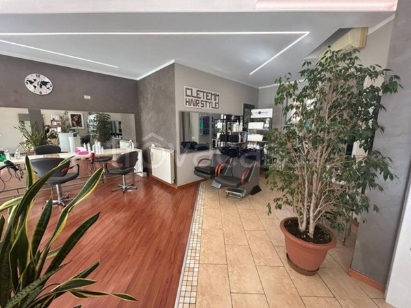 negozio in vendita a Castel Rozzone