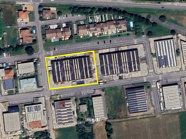 locale commerciale in vendita a Castel Rozzone