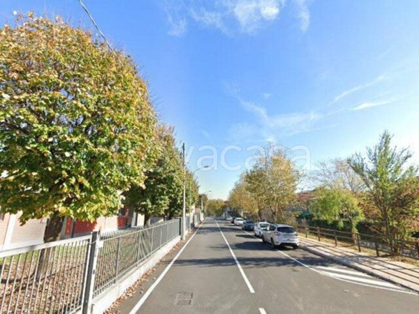 locale commerciale in vendita a Castel Rozzone