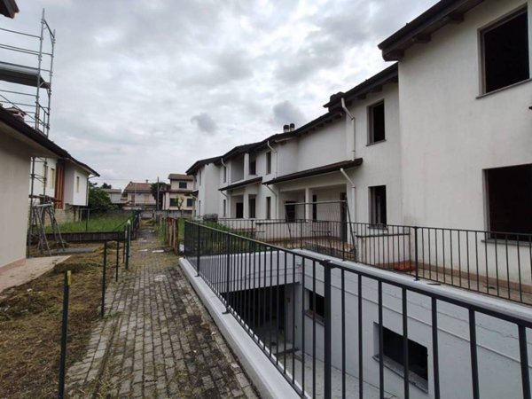 casa indipendente in vendita a Castel Rozzone