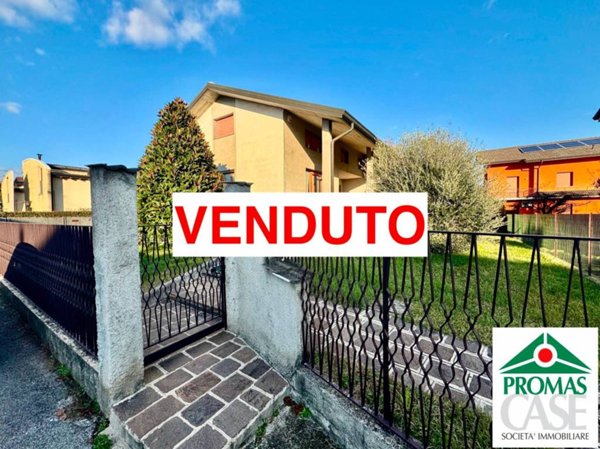 casa indipendente in vendita a Castel Rozzone
