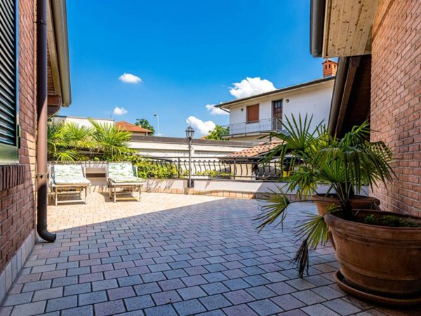 casa indipendente in vendita a Castel Rozzone