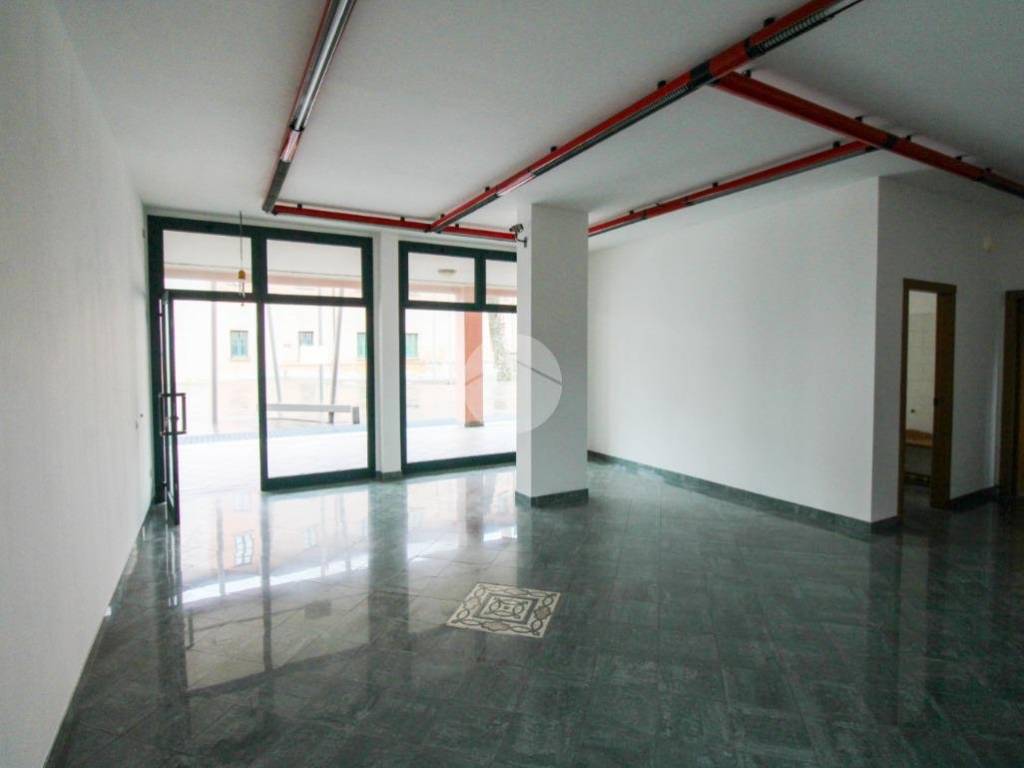 negozio in vendita a Castel Rozzone