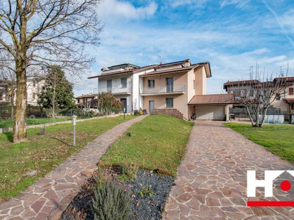 casa indipendente in vendita a Castel Rozzone