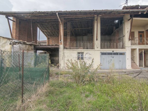 casale in vendita a Castel Rozzone