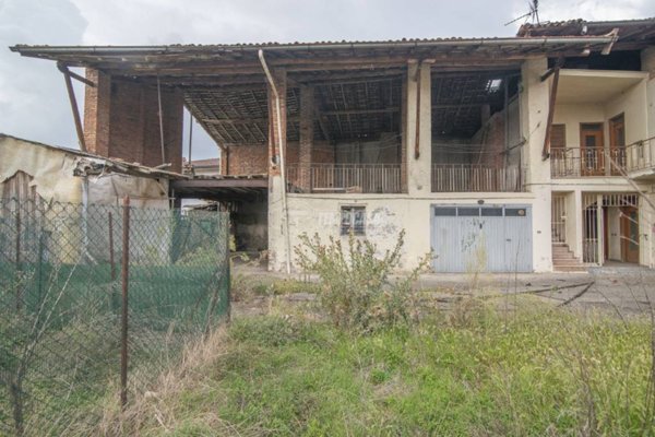 casale in vendita a Castel Rozzone