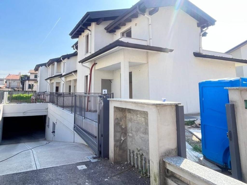 casa indipendente in vendita a Castel Rozzone