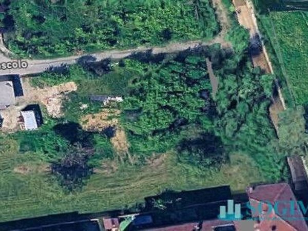 terreno agricolo in vendita a Castel Rozzone