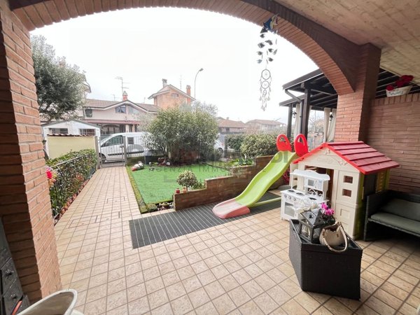 casa indipendente in vendita a Castel Rozzone