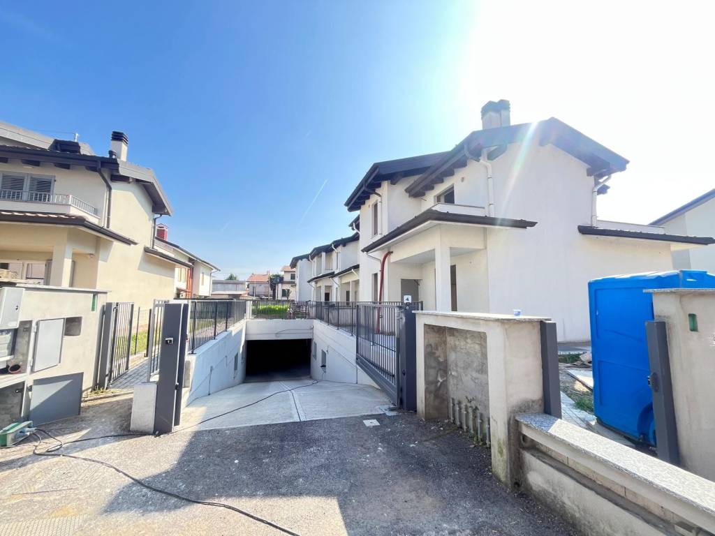casa indipendente in vendita a Castel Rozzone