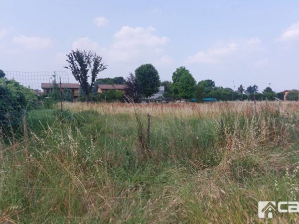 terreno agricolo in vendita a Castel Rozzone