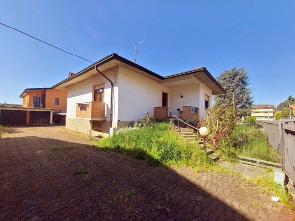 casa indipendente in vendita a Castel Rozzone