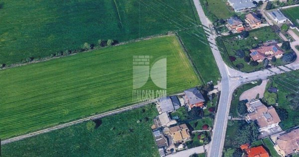 terreno agricolo in vendita a Castel Rozzone