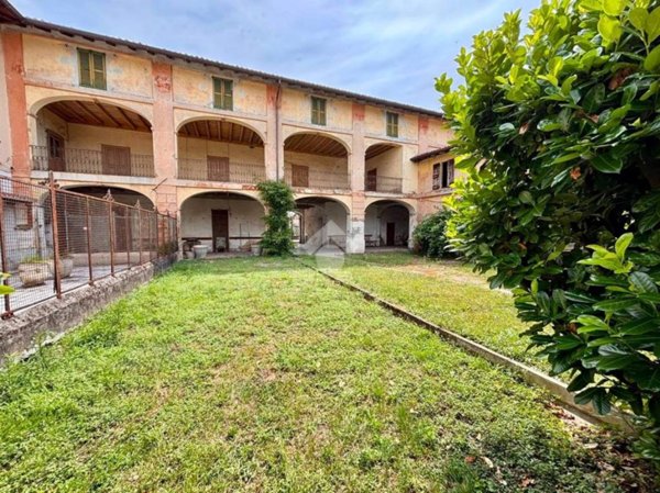 casa indipendente in vendita a Castel Rozzone