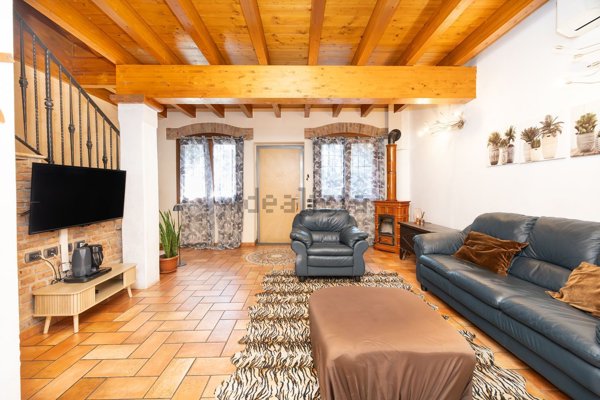 casa indipendente in vendita a Castel Rozzone