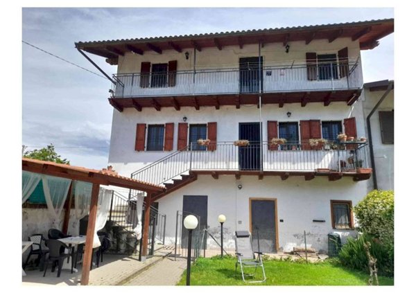 casa indipendente in vendita ad Albiano d'Ivrea