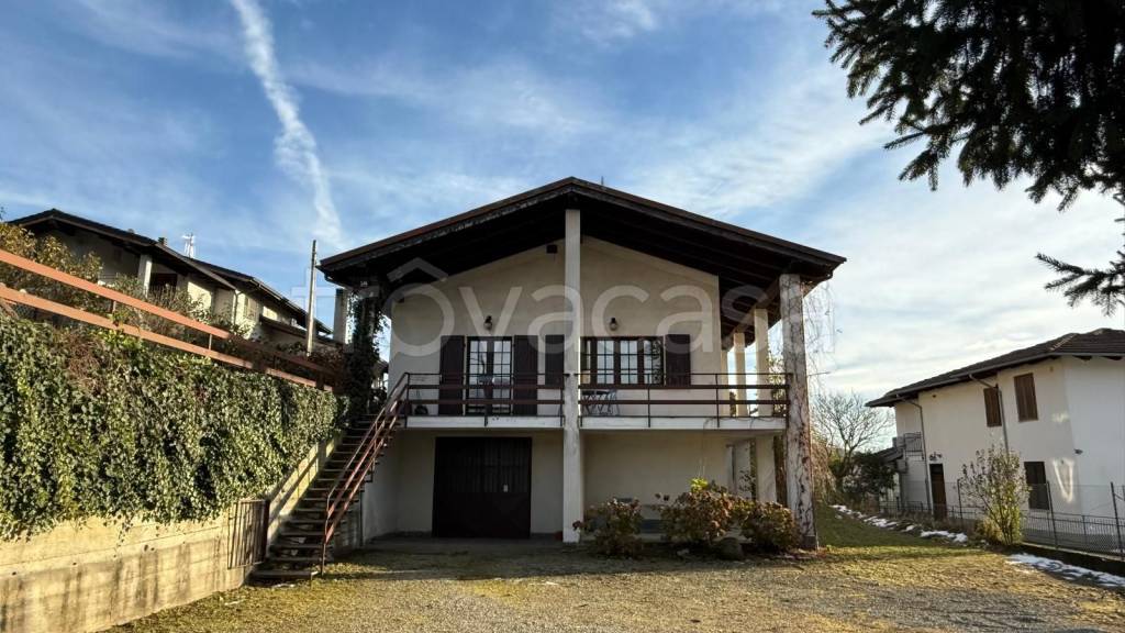 casa indipendente in vendita ad Albiano d'Ivrea