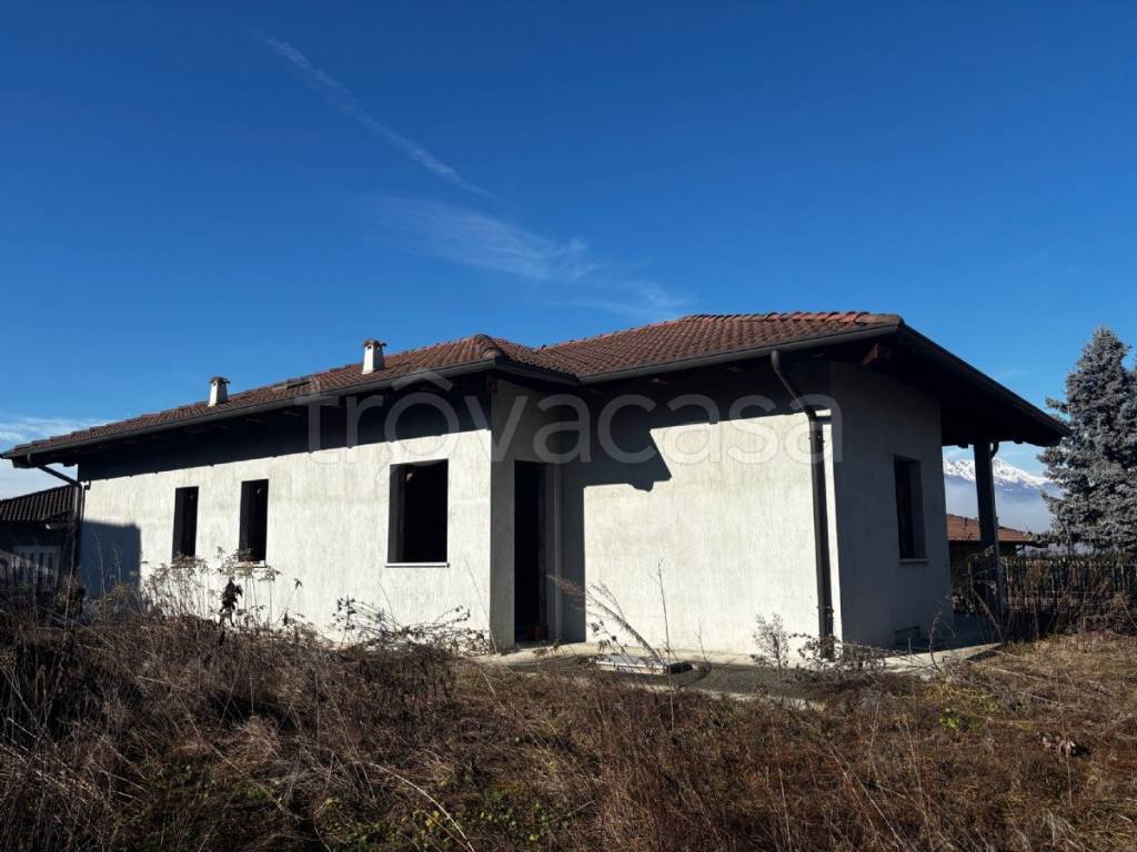 casa indipendente in vendita ad Albiano d'Ivrea