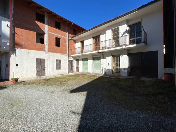 casa indipendente in vendita ad Albiano d'Ivrea