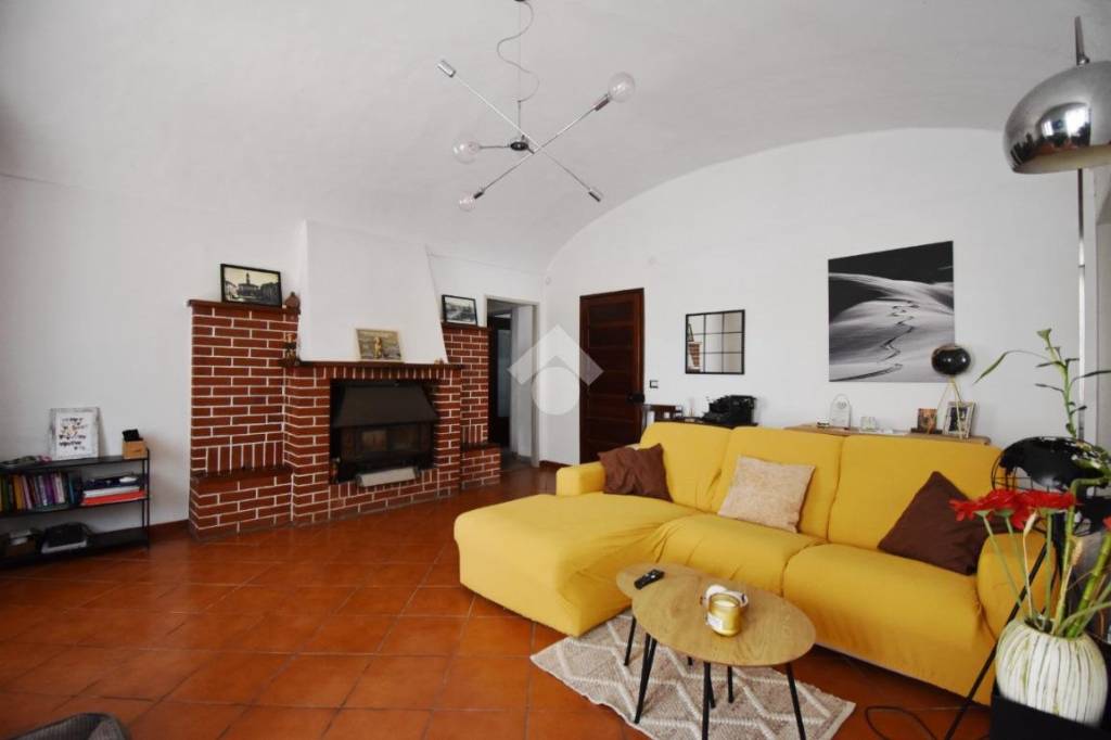 appartamento in vendita ad Albiano d'Ivrea