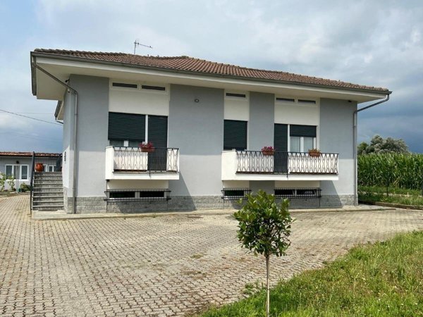 casa indipendente in vendita ad Albiano d'Ivrea