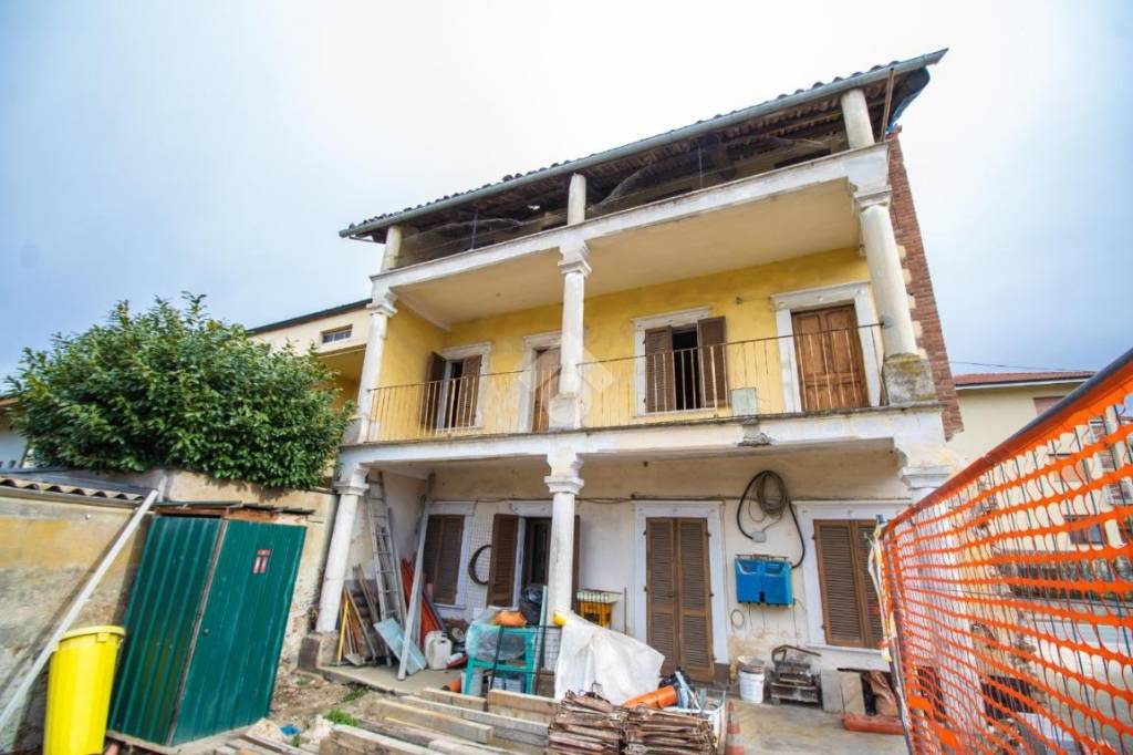 casa indipendente in vendita ad Albiano d'Ivrea