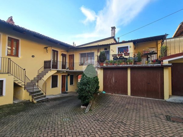 casa semindipendente in vendita ad Albiano d'Ivrea