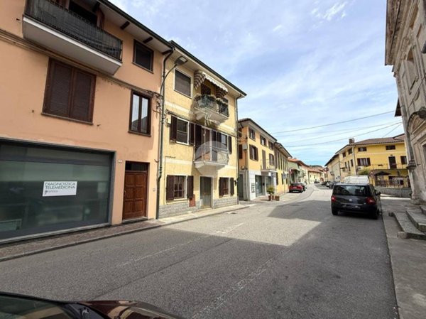 casa indipendente in vendita ad Albiano d'Ivrea