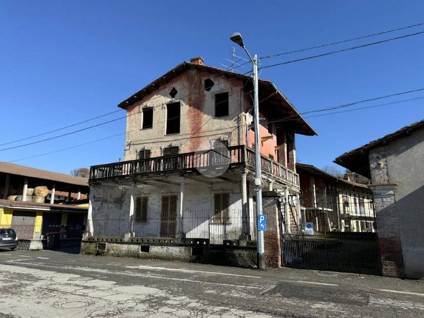 casa semindipendente in vendita ad Albiano d'Ivrea