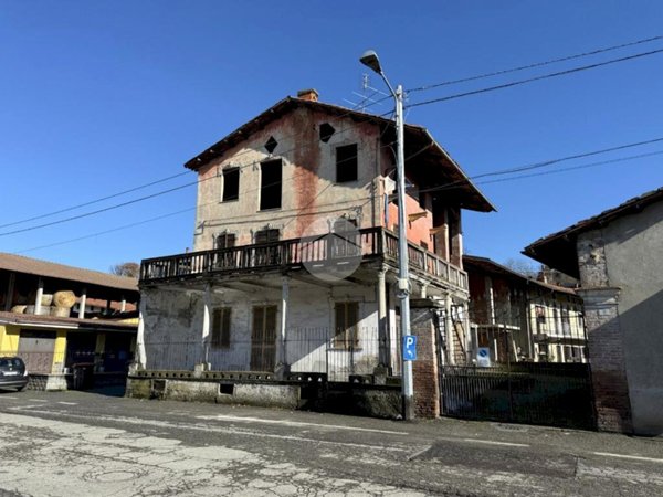 casa semindipendente in vendita ad Albiano d'Ivrea