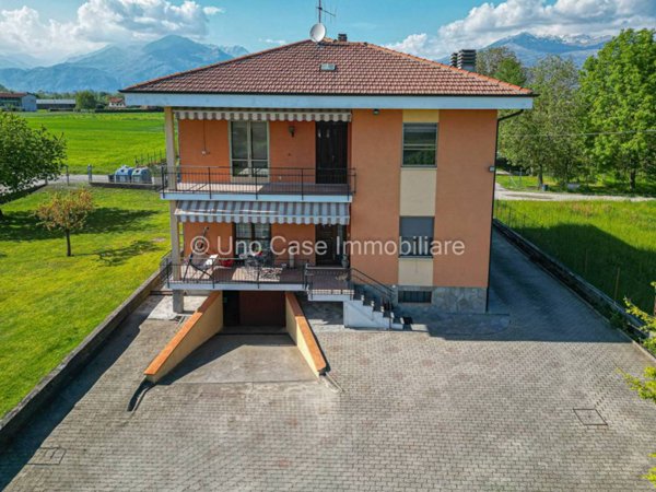 casa indipendente in vendita ad Albiano d'Ivrea
