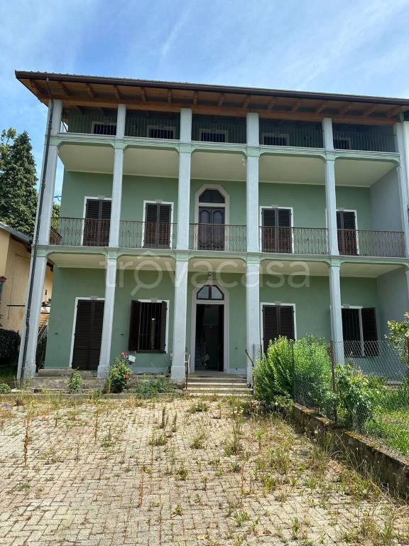 casa indipendente in vendita ad Albiano d'Ivrea