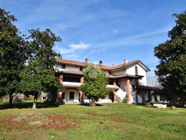 casa indipendente in vendita ad Albiano d'Ivrea