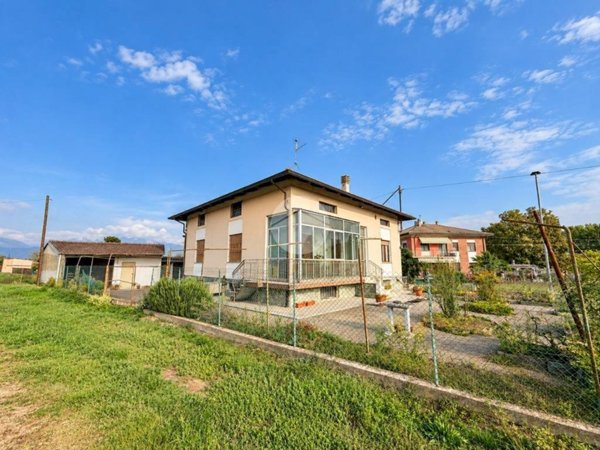 casa indipendente in vendita ad Albiano d'Ivrea