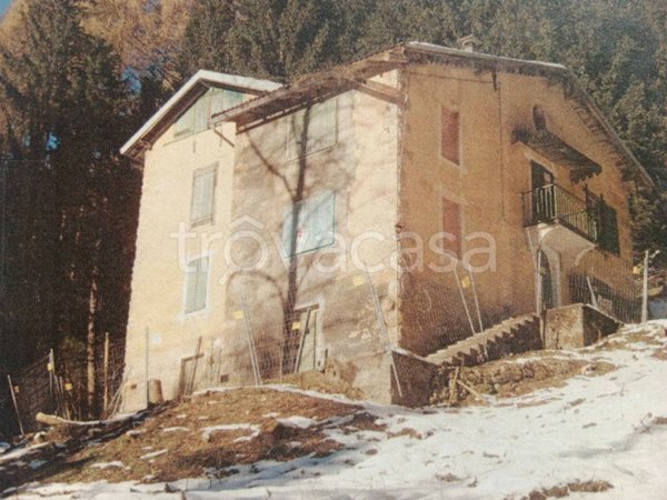 casa indipendente in vendita a Castione della Presolana