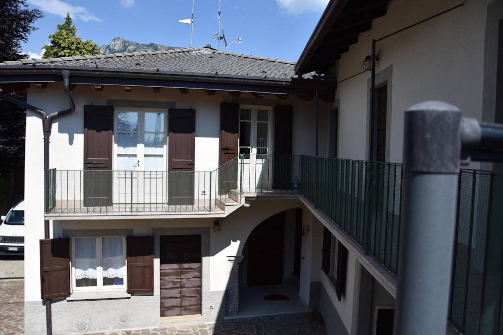 casa indipendente in vendita a Castione della Presolana