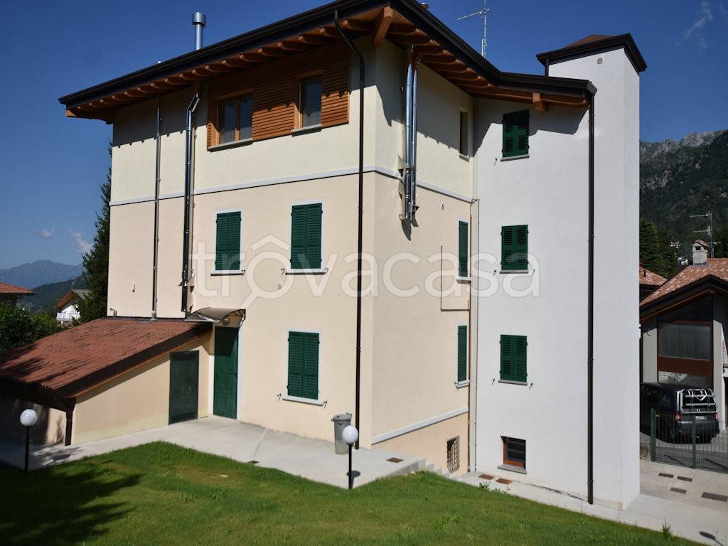 appartamento in vendita a Castione della Presolana