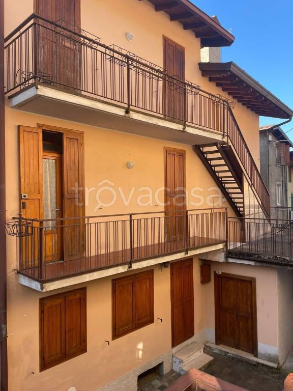 casa indipendente in vendita a Castione della Presolana