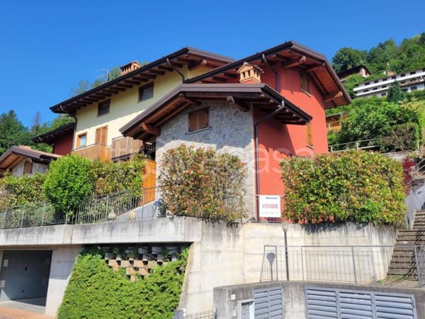 casa indipendente in vendita a Castione della Presolana