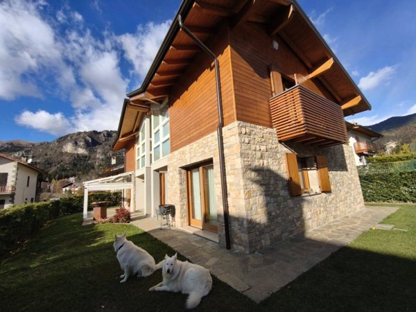 casa indipendente in vendita a Castione della Presolana