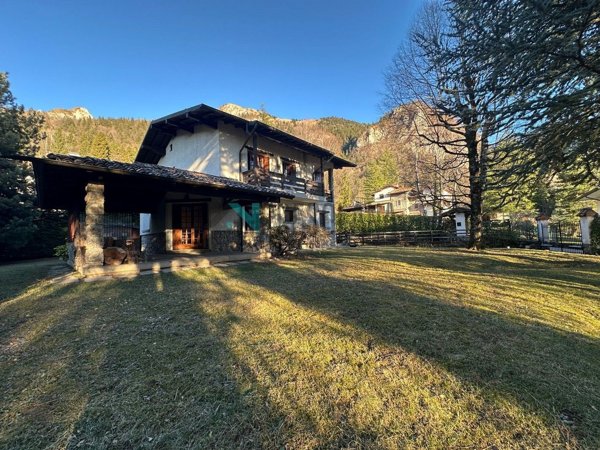 casa indipendente in vendita a Castione della Presolana