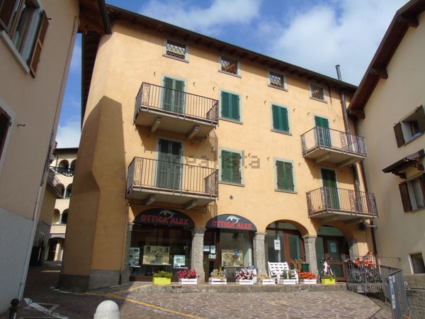 casa indipendente in vendita a Castione della Presolana