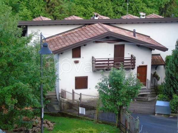 appartamento in vendita a Castione della Presolana