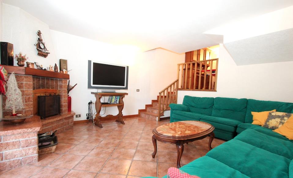 casa indipendente in vendita a Castione della Presolana
