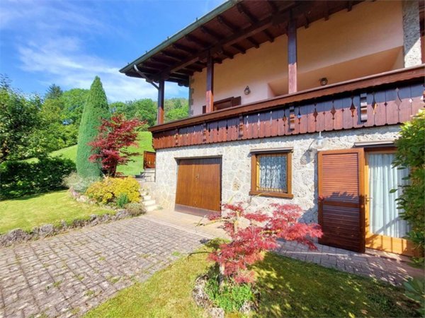 casa indipendente in vendita a Castione della Presolana