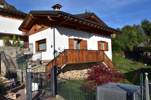 casa indipendente in vendita a Castione della Presolana