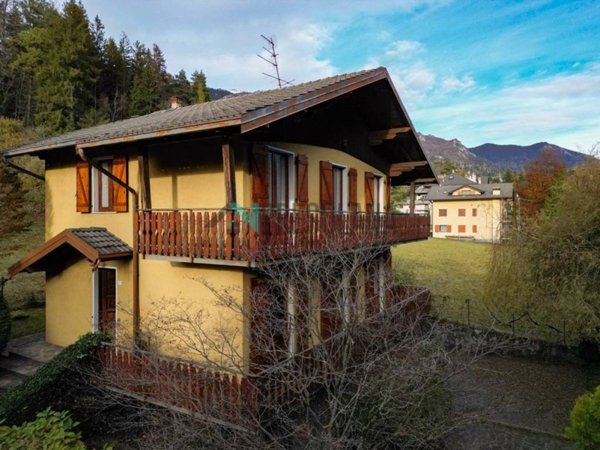 casa indipendente in vendita a Castione della Presolana