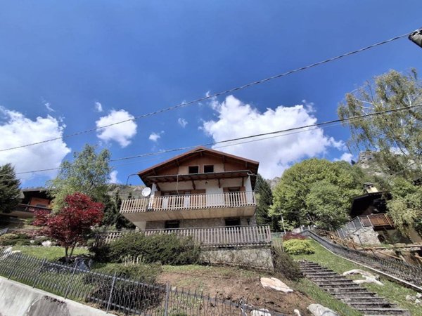 casa indipendente in vendita a Castione della Presolana