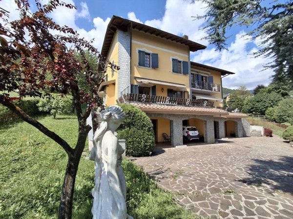 casa indipendente in vendita a Castione della Presolana
